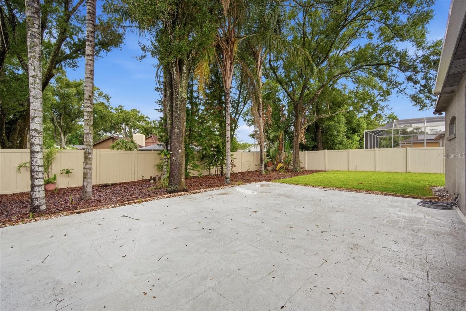 14902 DEVONSHIRE WOODS PL — photo 31