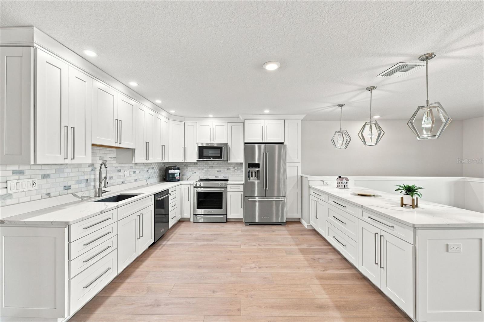 18359 CORTES CREEK BLVD — photo 31