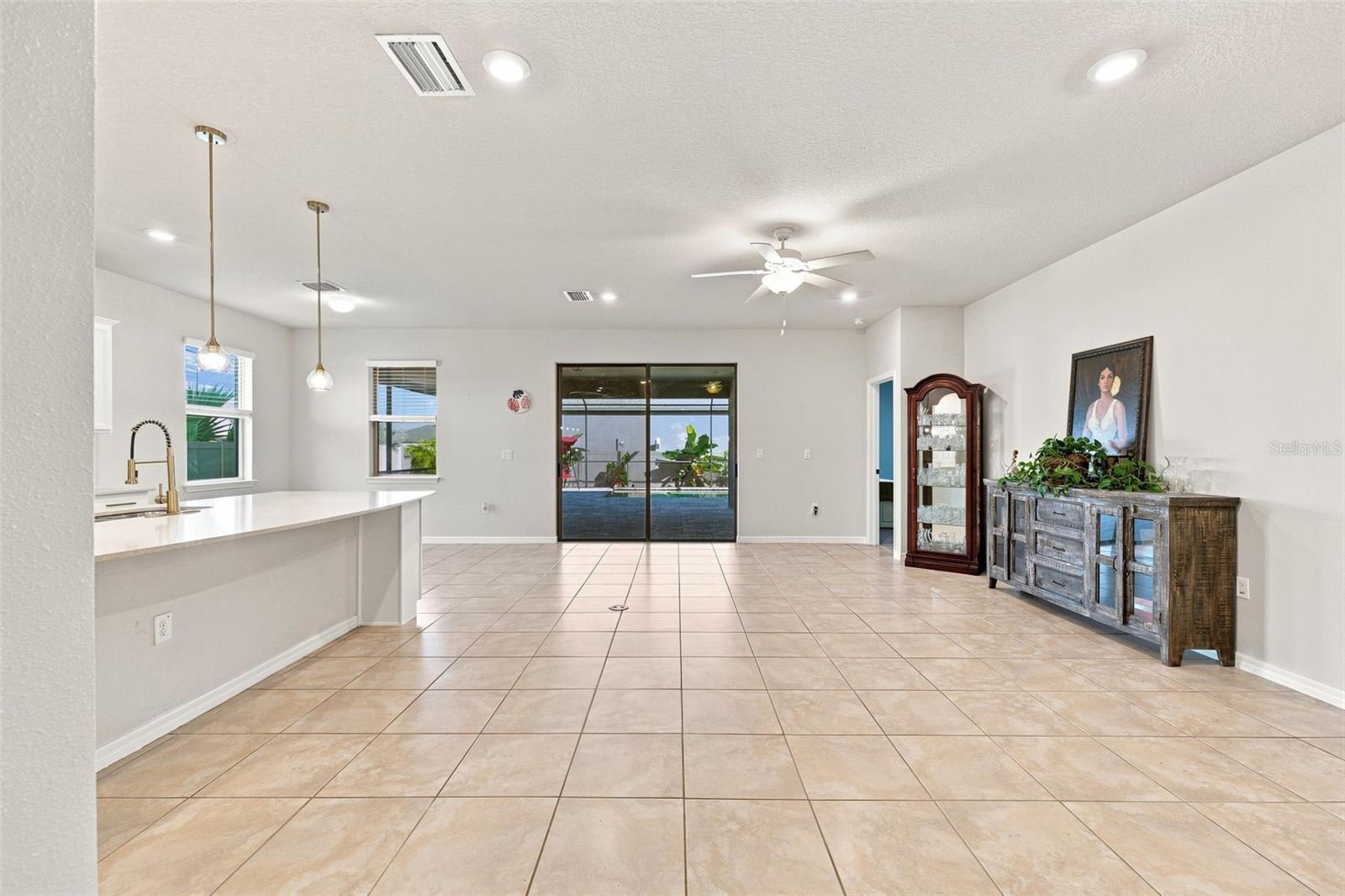 18359 CORTES CREEK BLVD — photo 3
