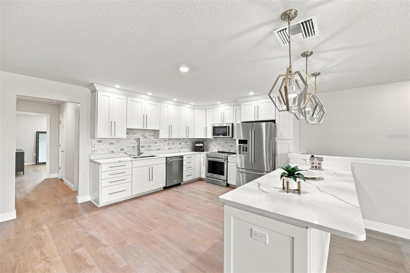 18359 CORTES CREEK BLVD — photo 32
