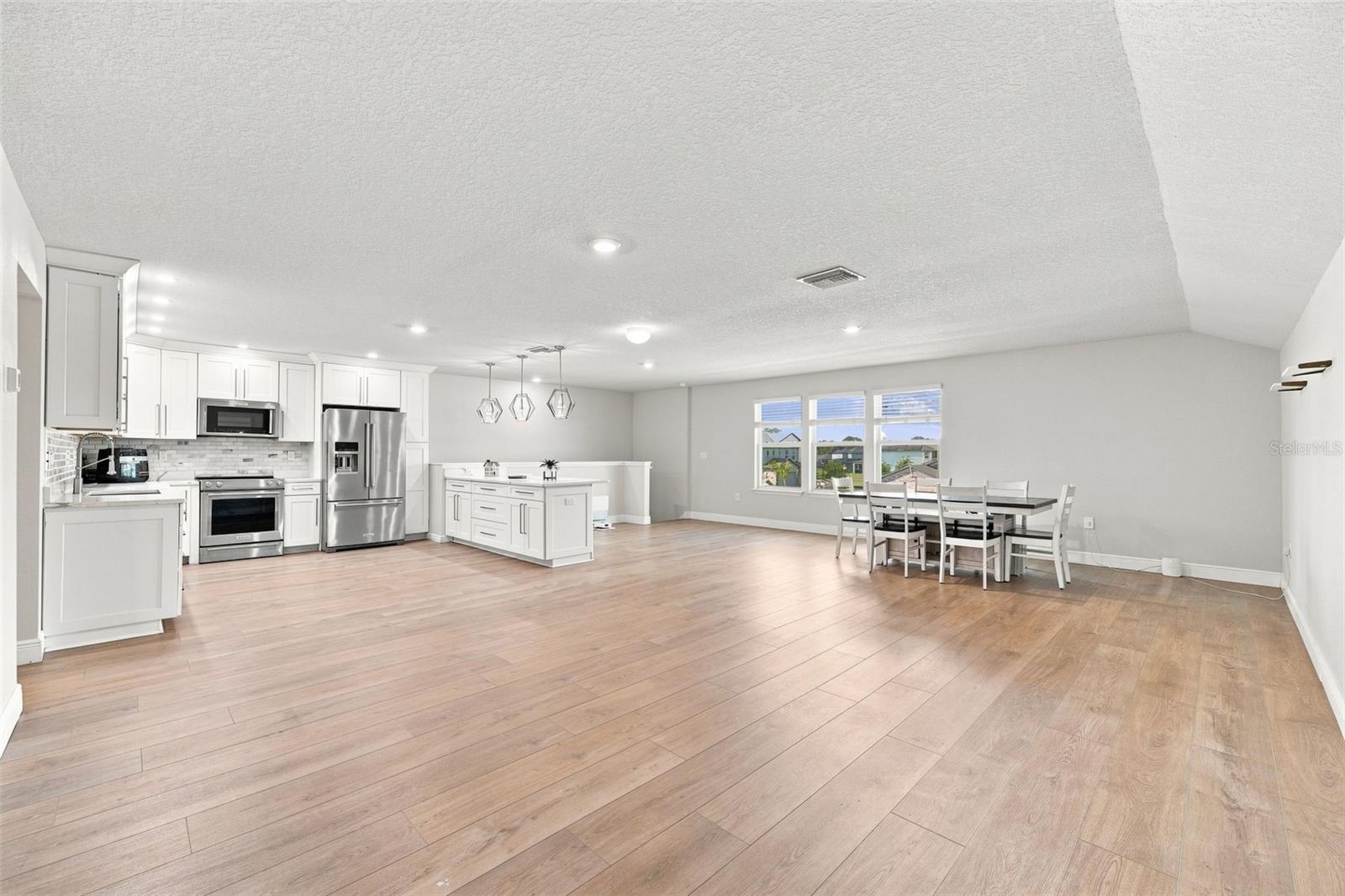 18359 CORTES CREEK BLVD — photo 29