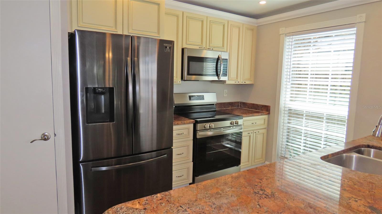 2376 MILLWOOD LN — photo 5