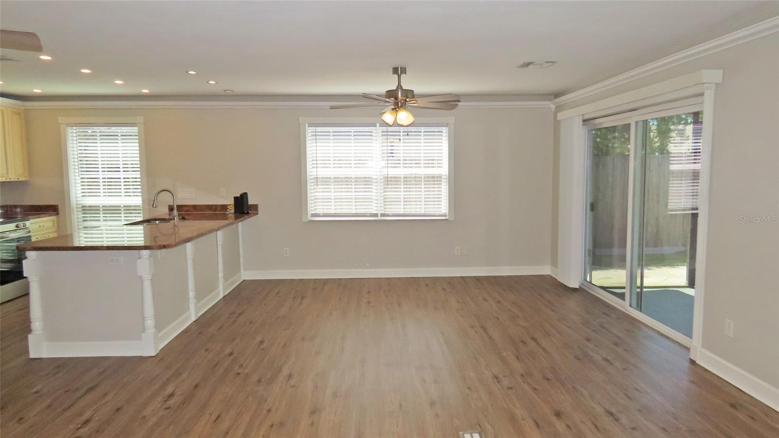 2376 MILLWOOD LN — photo 10