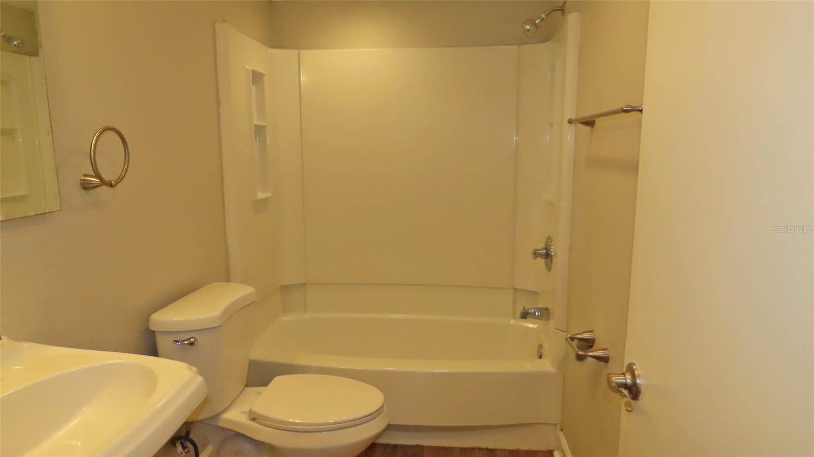 2376 MILLWOOD LN — photo 21
