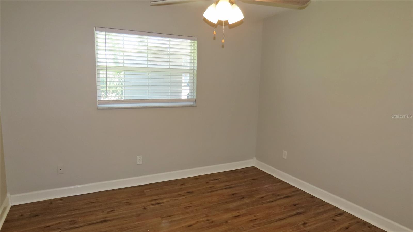 2376 MILLWOOD LN — photo 17