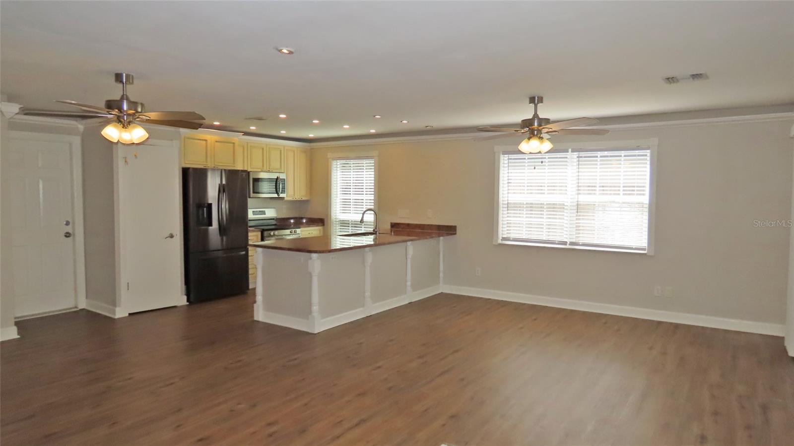 2376 MILLWOOD LN — photo 8