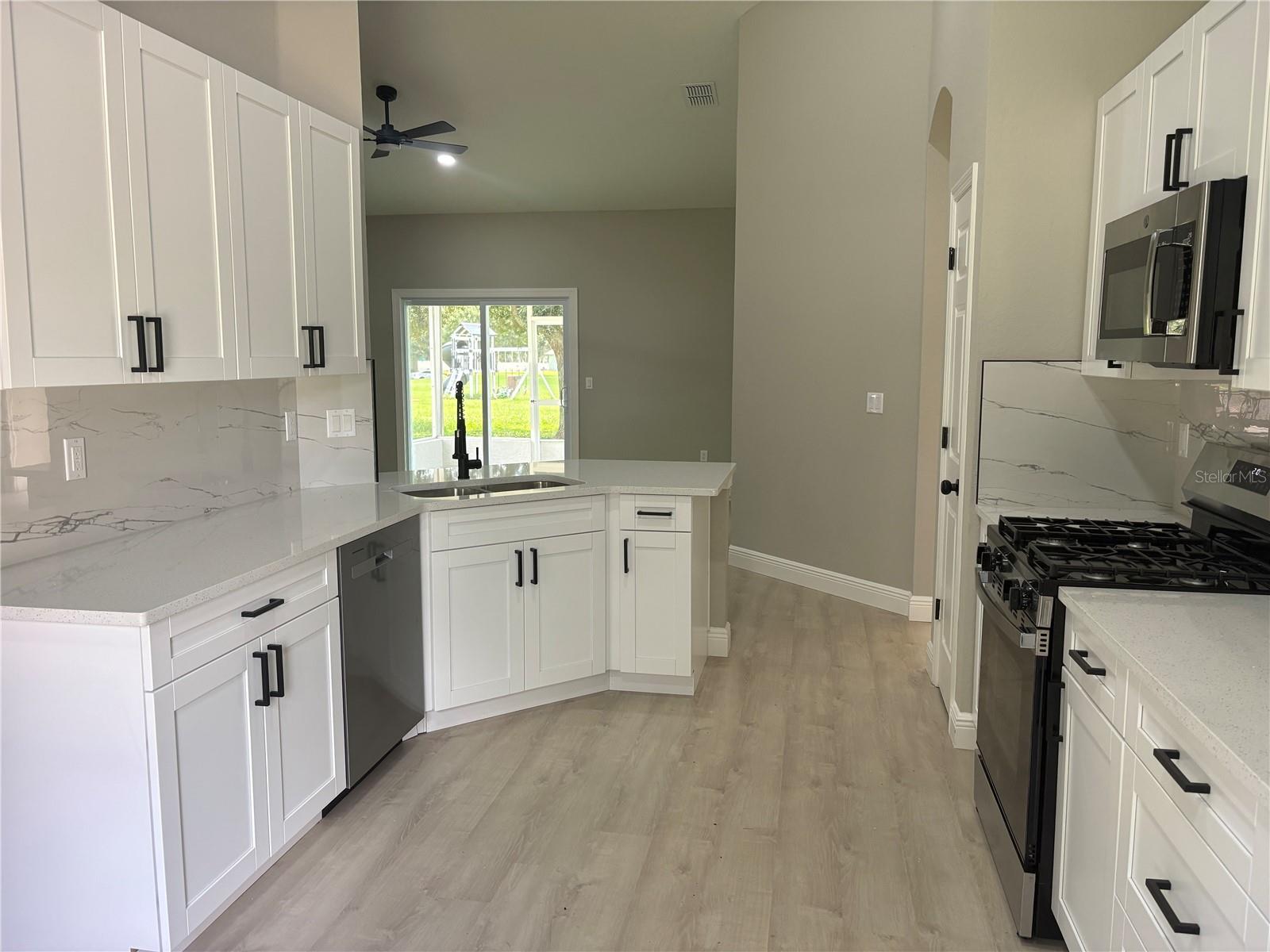 1415 CRISTO REY PL — photo 4