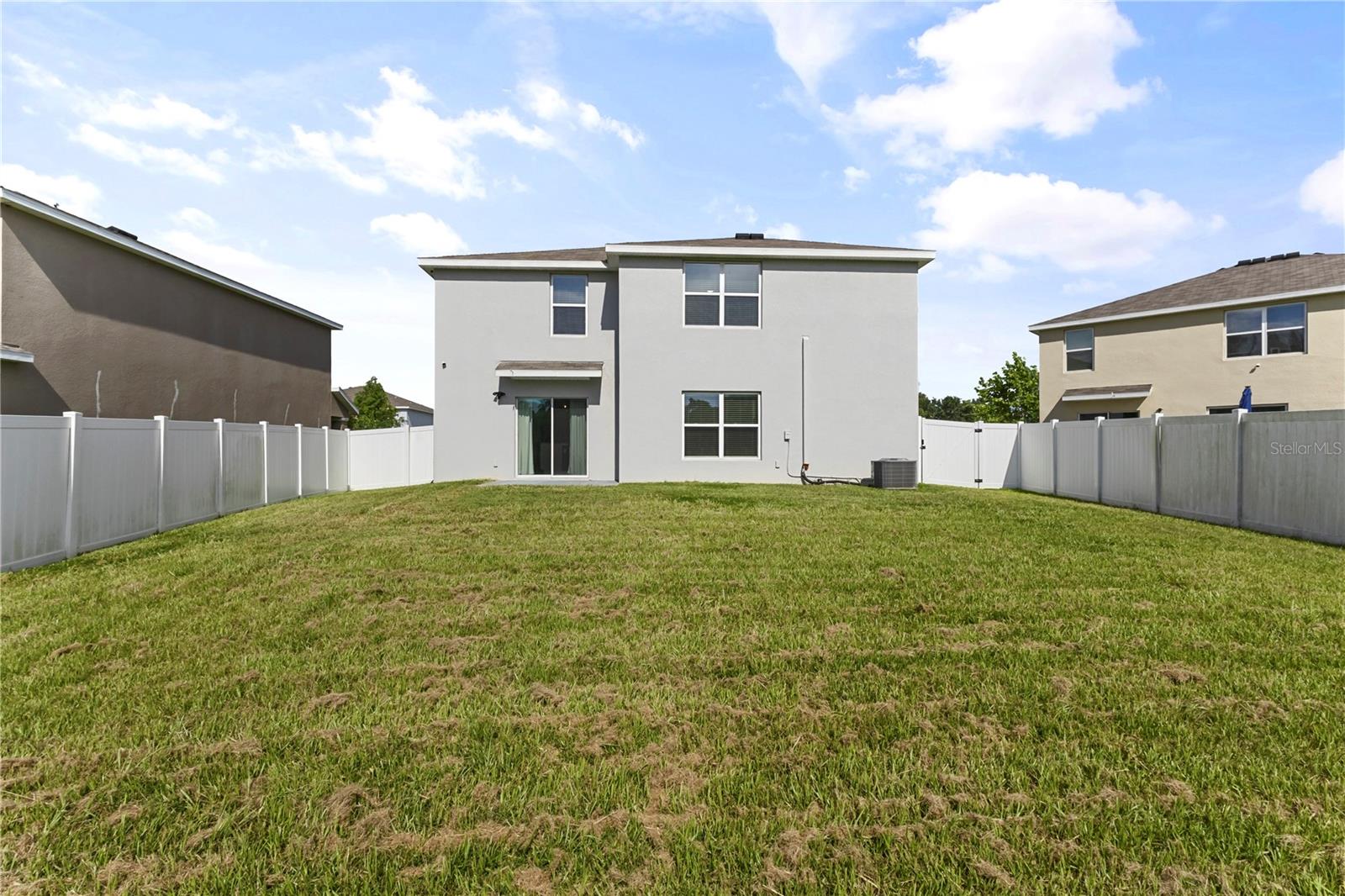 13695 WINEBERRY DR — photo 38