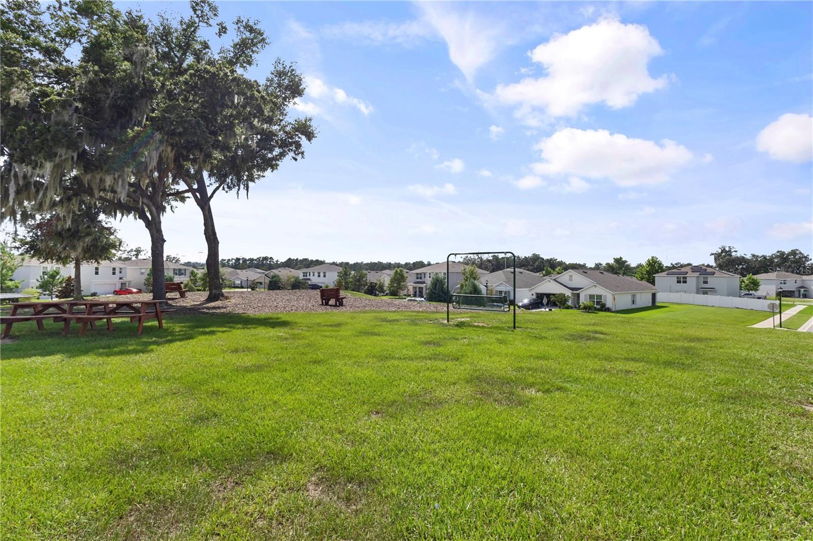 13695 WINEBERRY DR — photo 47
