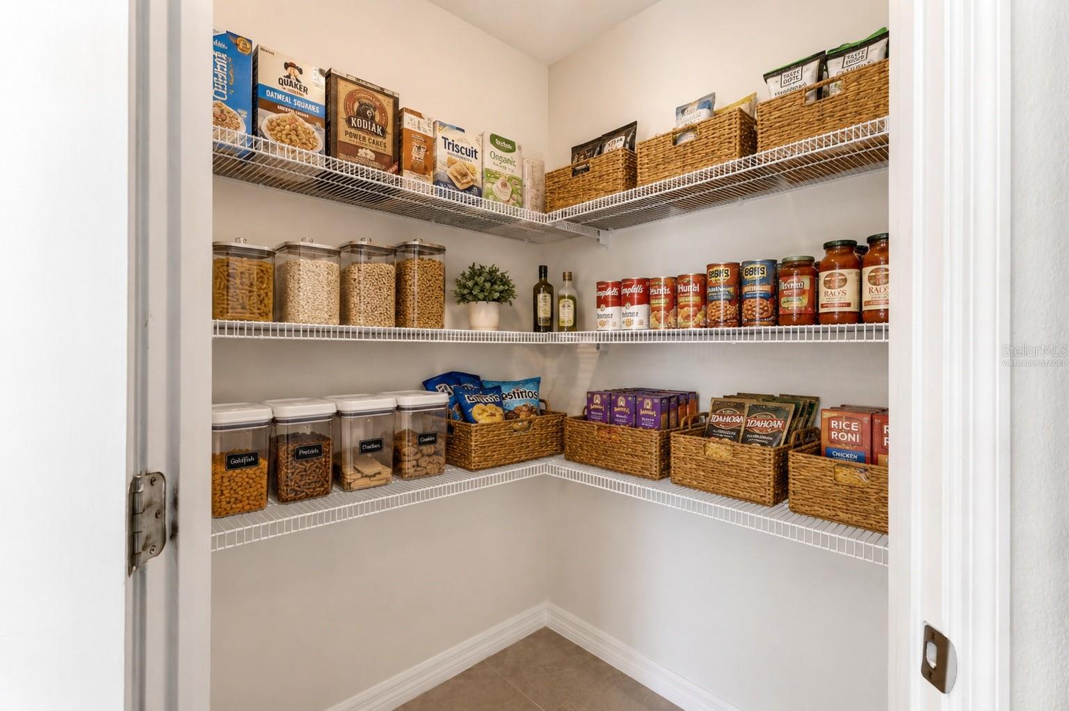 13695 WINEBERRY DR — photo 11