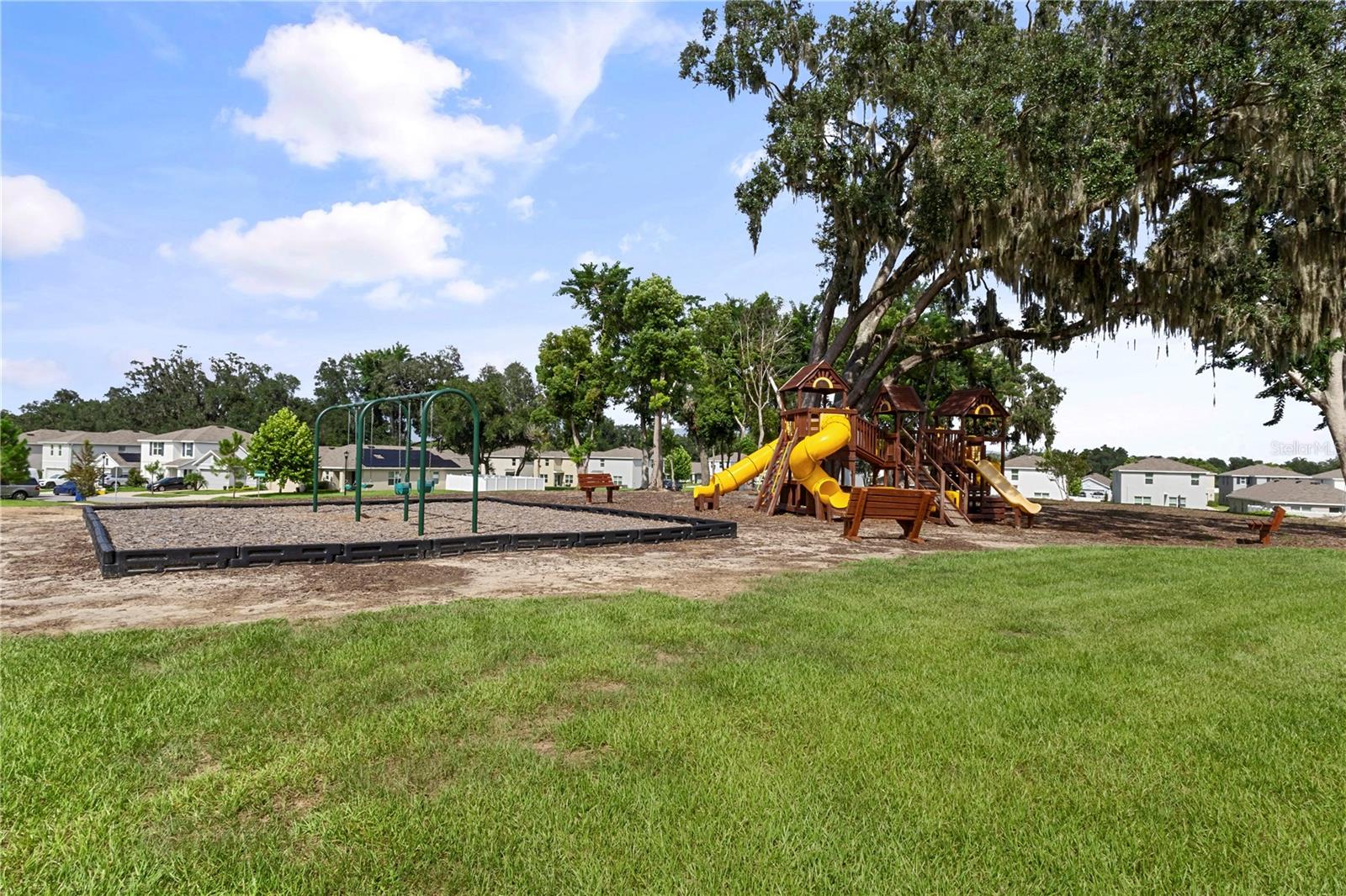 13695 WINEBERRY DR — photo 45