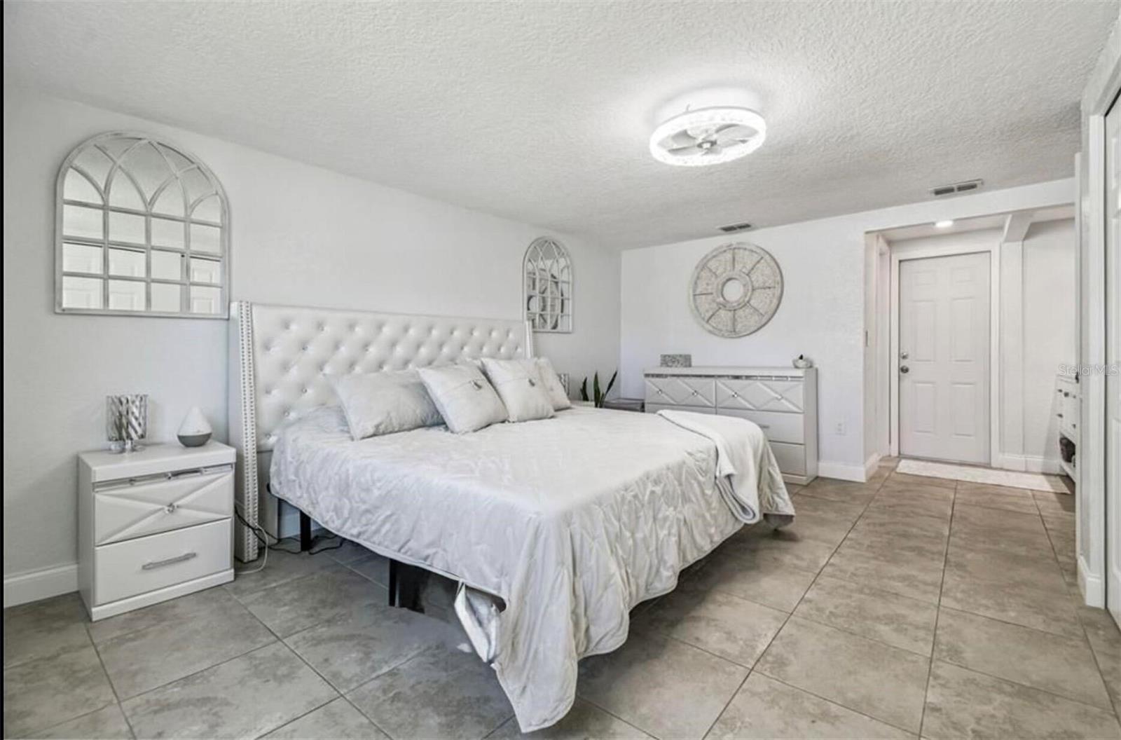 7519 HOLLY LAKE LN — photo 12