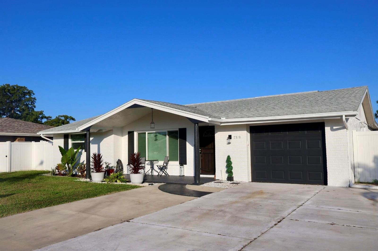 7519 HOLLY LAKE LN — photo 2