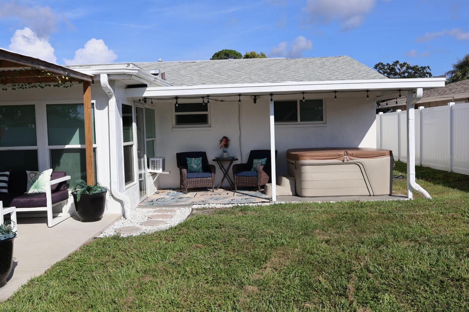7519 HOLLY LAKE LN — photo 30