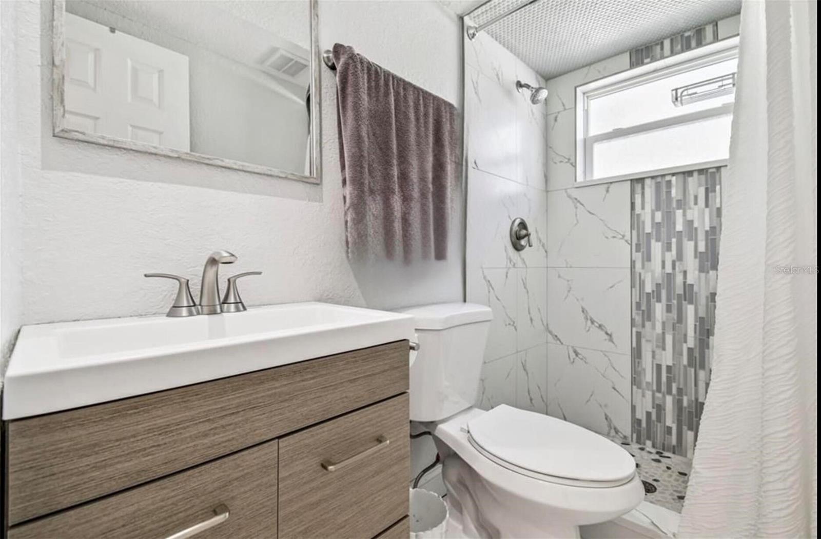 7519 HOLLY LAKE LN — photo 13