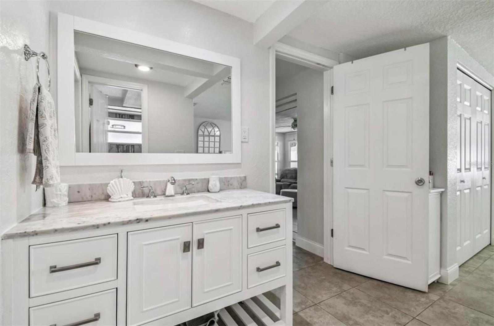 7519 HOLLY LAKE LN — photo 16