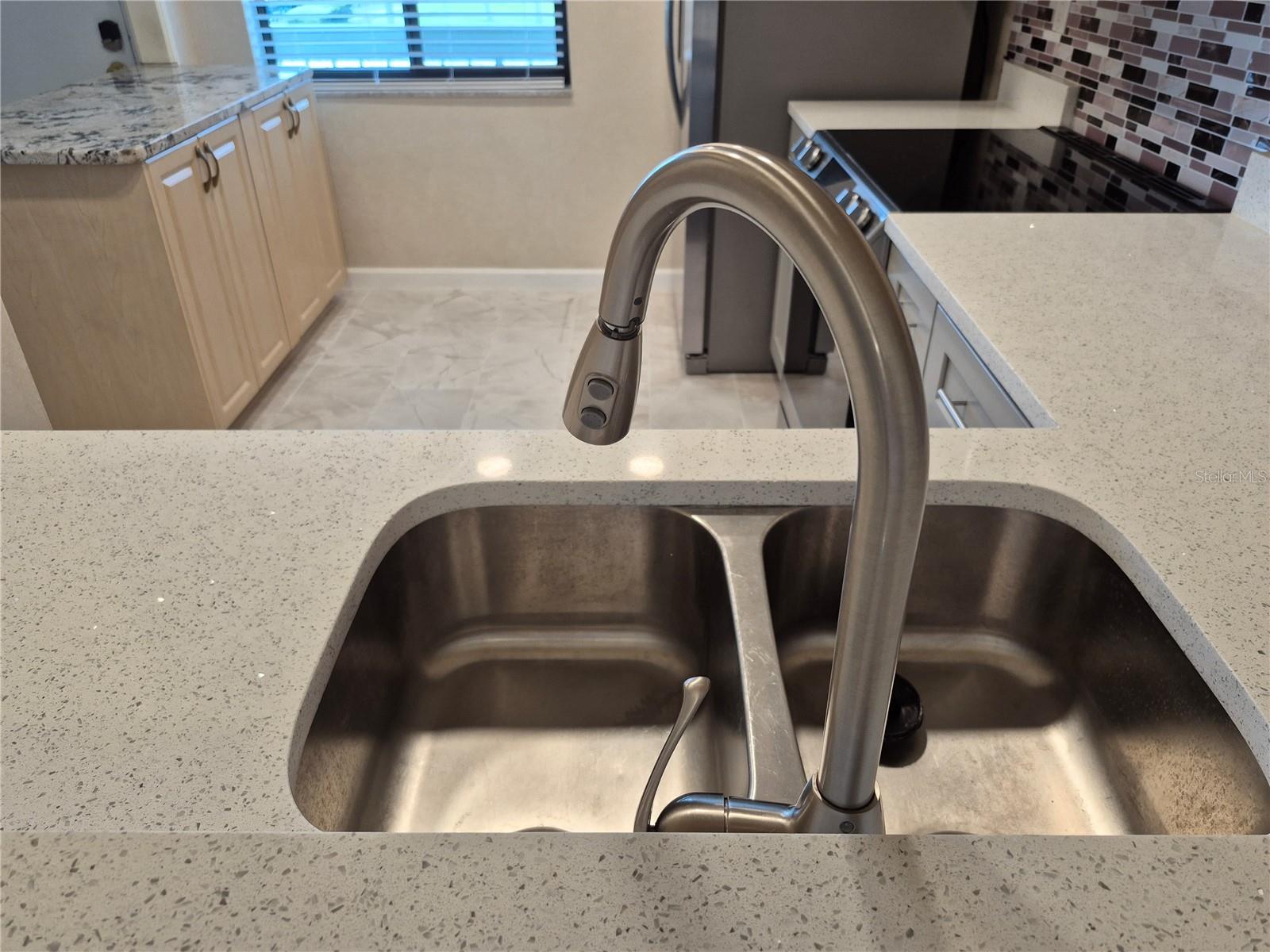 222 CARYL WAY — photo 11