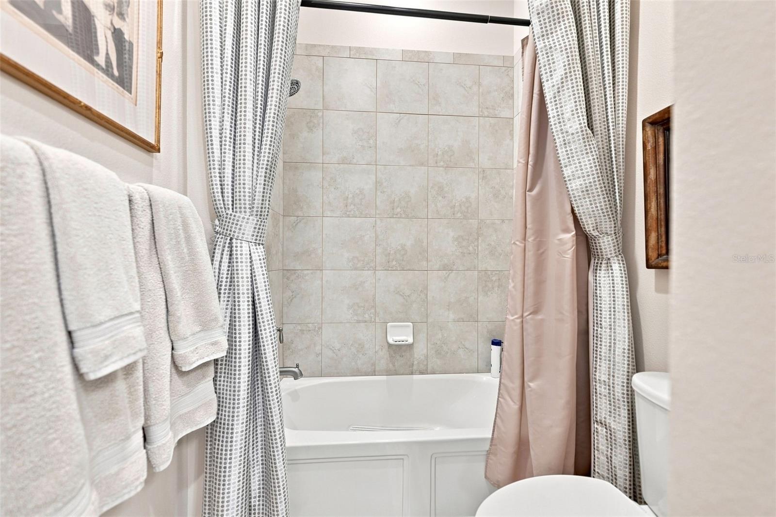 2109 SIFIELD GREENS WAY #70 — photo 33