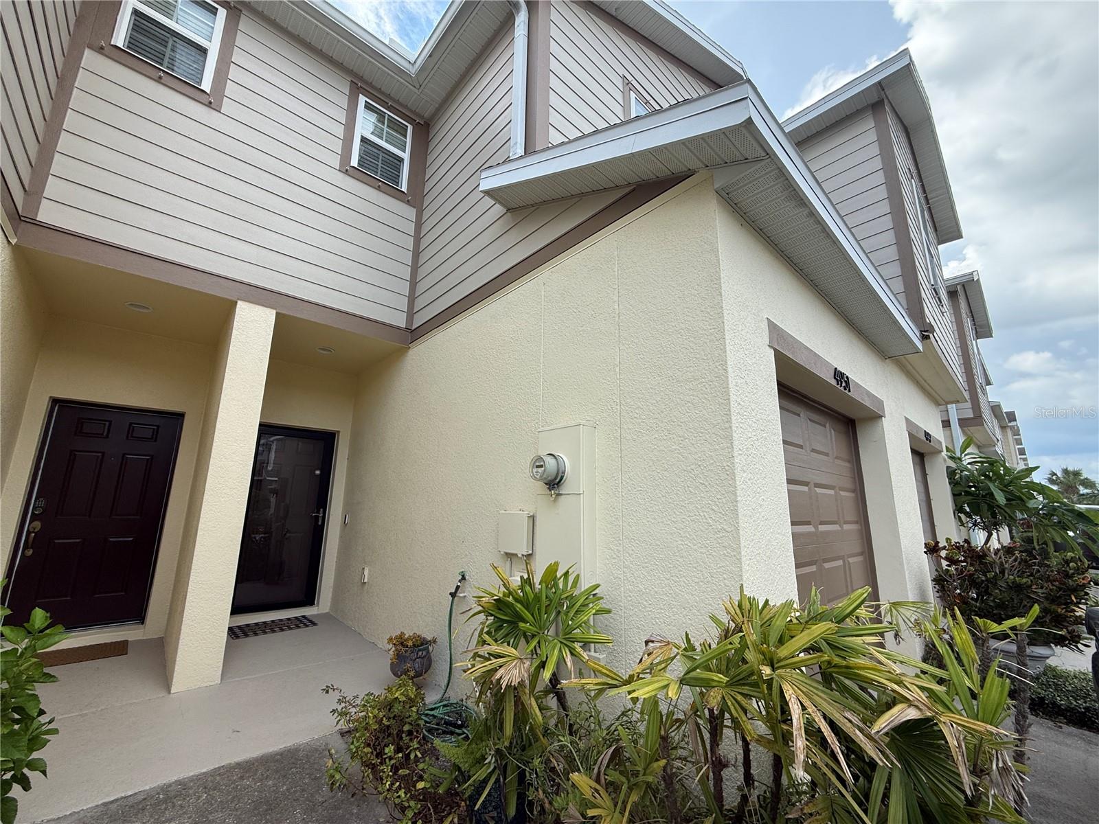 4951 WHITE SANDERLING CT — photo 2