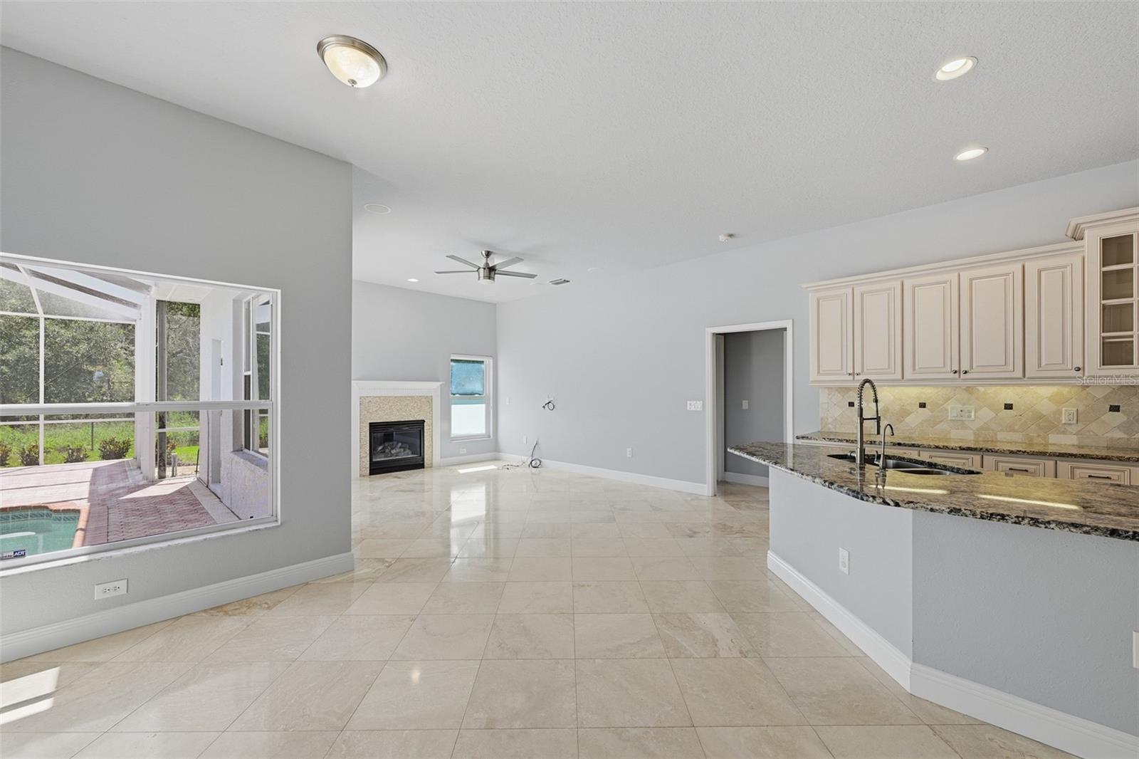 501 MANISHA PL — photo 13