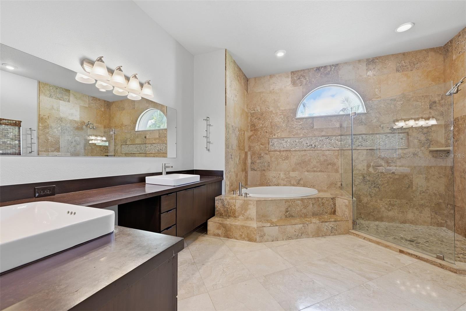 501 MANISHA PL — photo 27