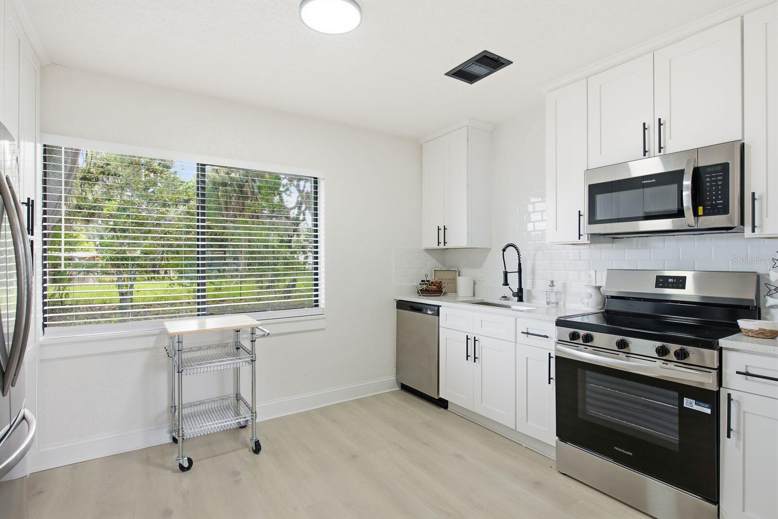 5307 BERKLEY RD — photo 10