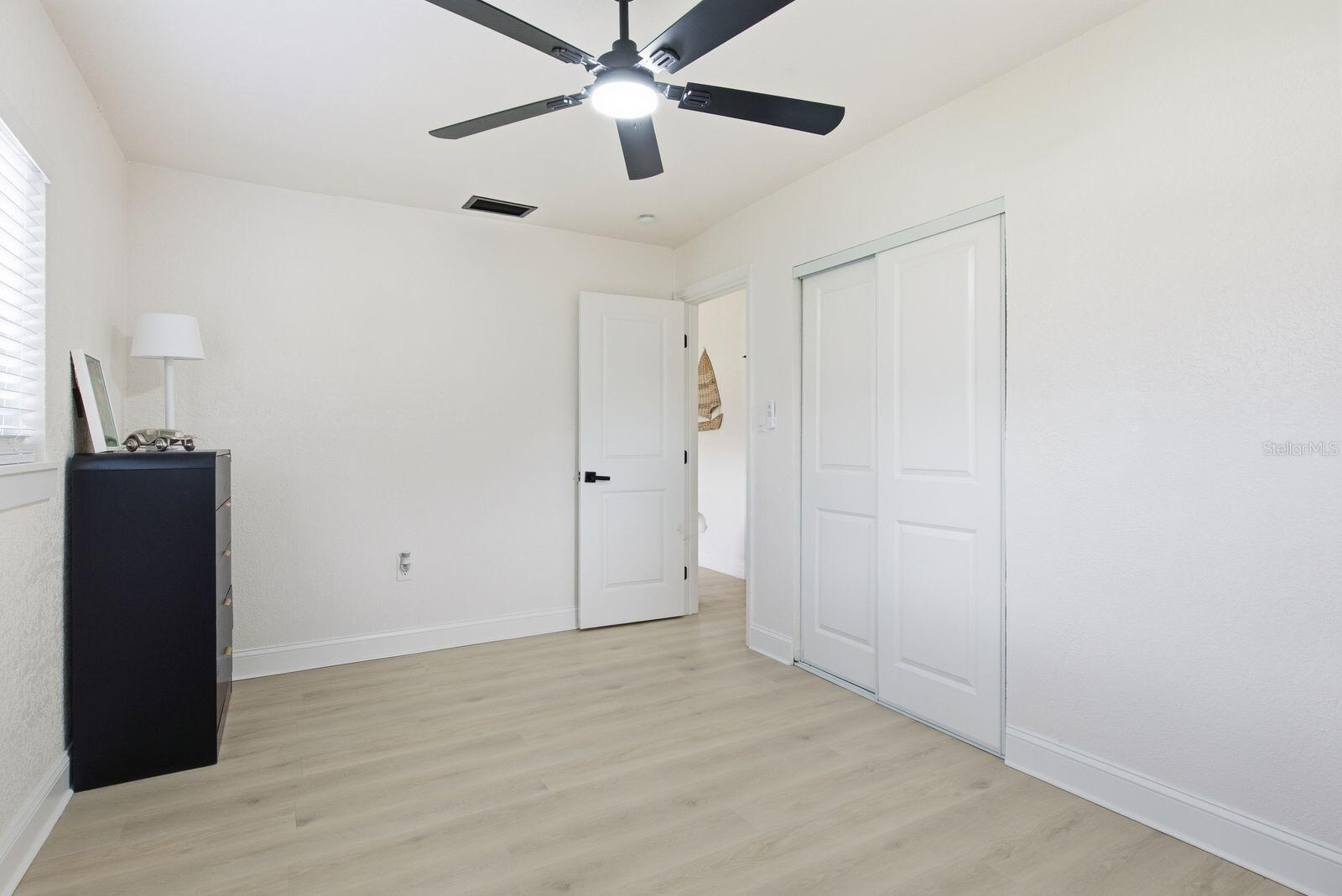 5307 BERKLEY RD — photo 16