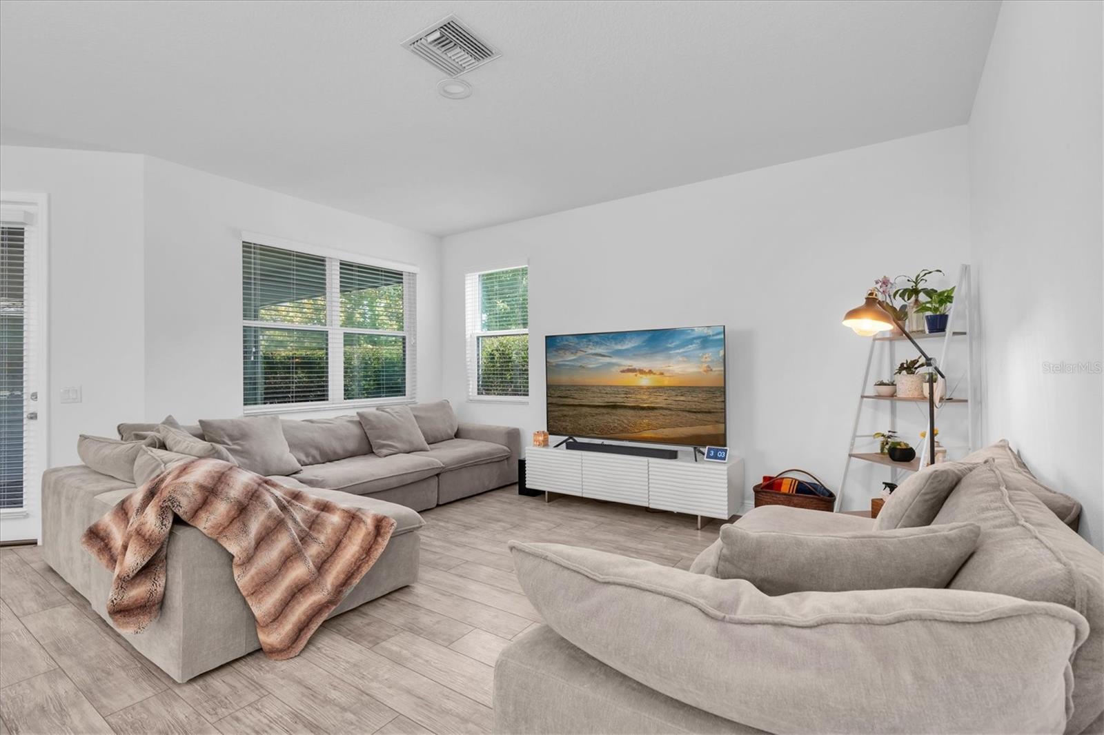 3060 CHAPIN PASS — photo 14