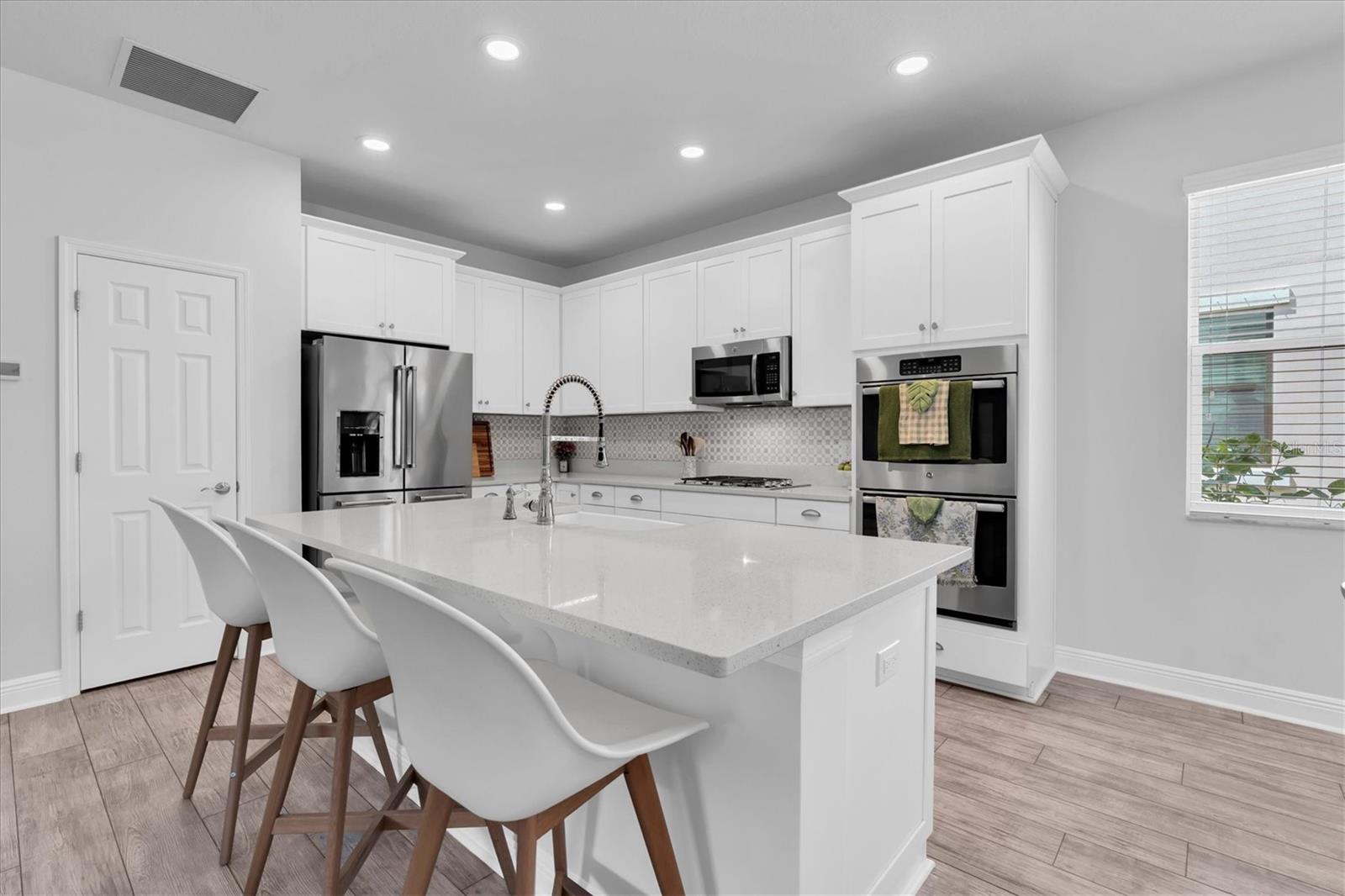 3060 CHAPIN PASS — photo 6