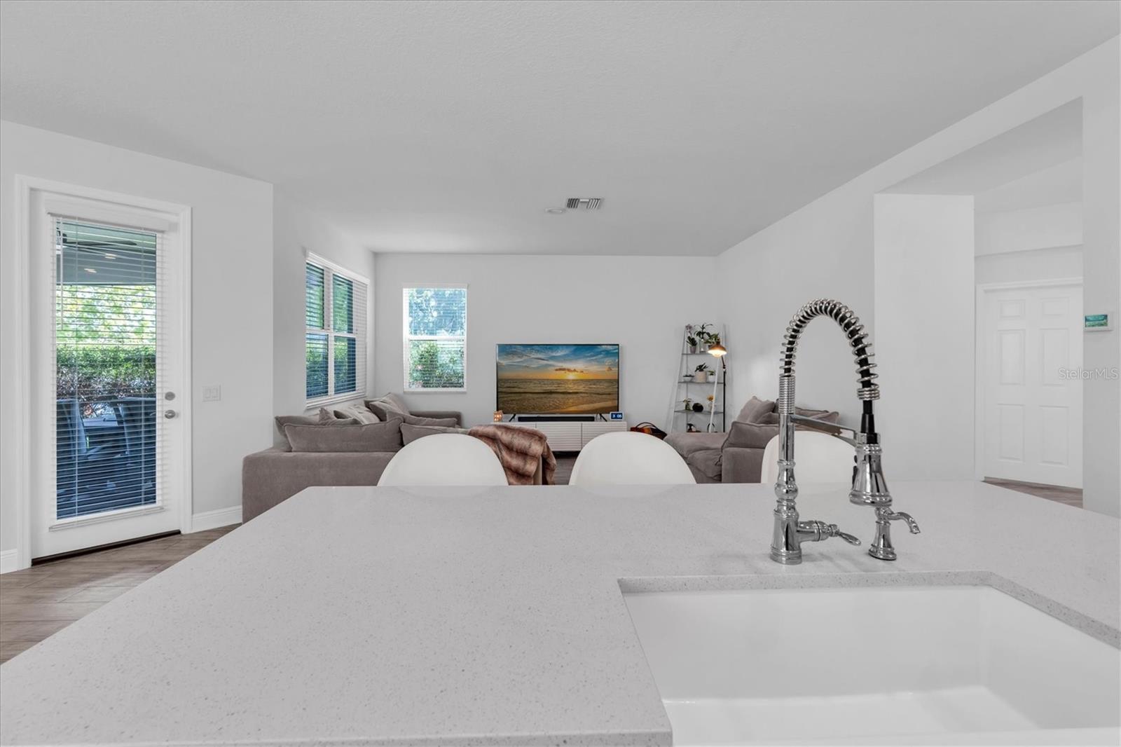 3060 CHAPIN PASS — photo 11