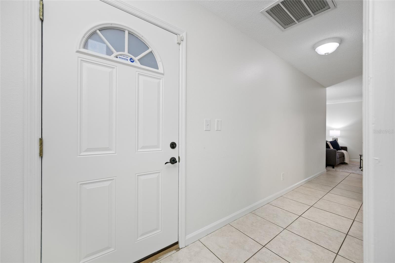 131 N MERCURY AVE #131 — photo 3