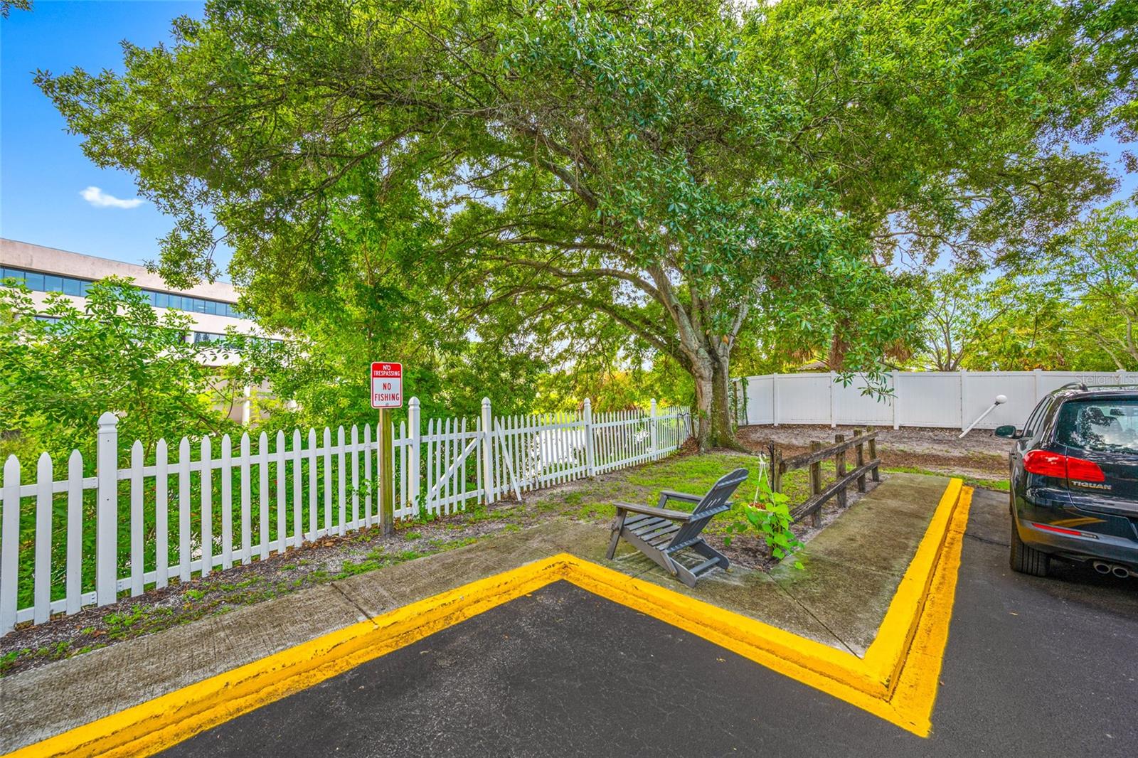 131 N MERCURY AVE #131 — photo 27