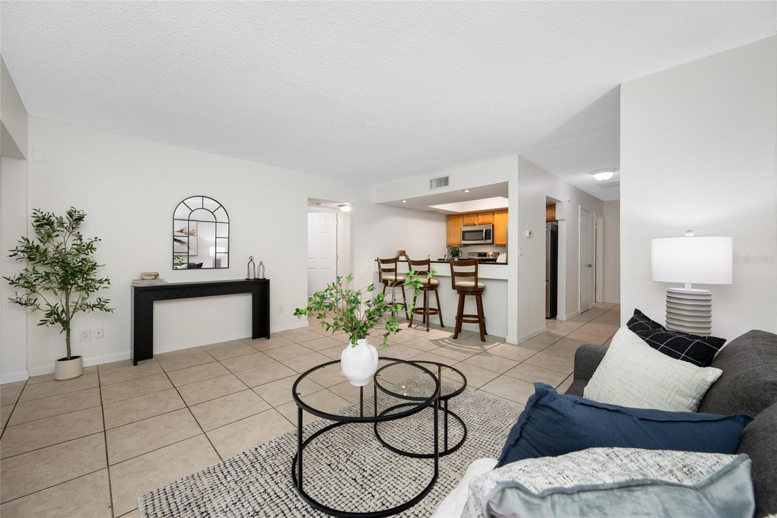 131 N MERCURY AVE #131 — photo 7