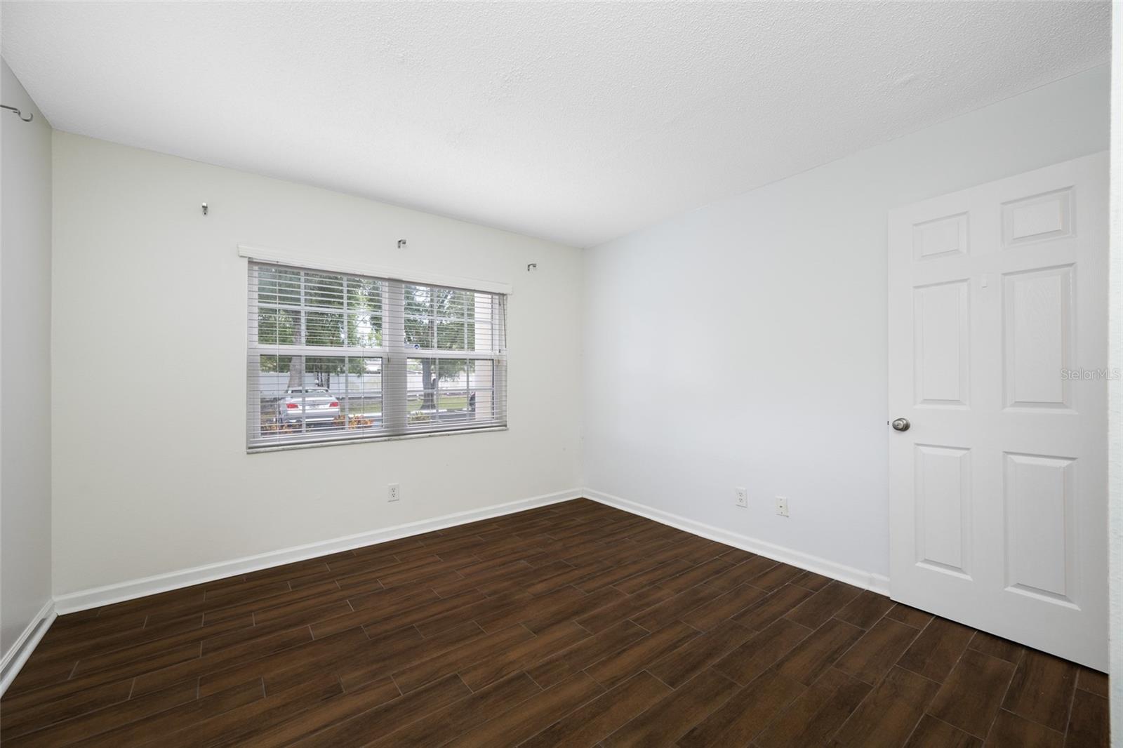 131 N MERCURY AVE #131 — photo 21