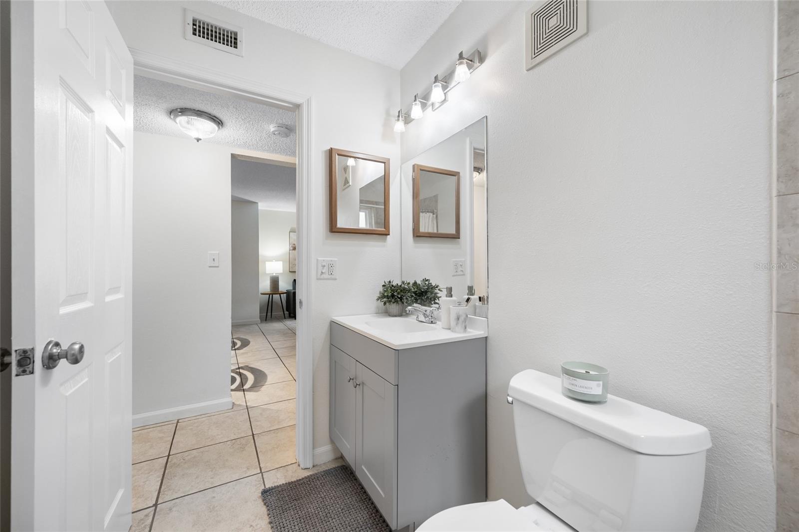 131 N MERCURY AVE #131 — photo 22