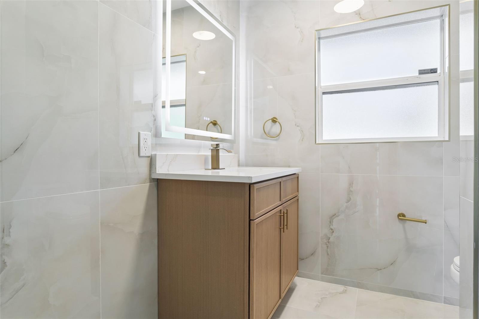 540 MILWAUKEE AVE — photo 14