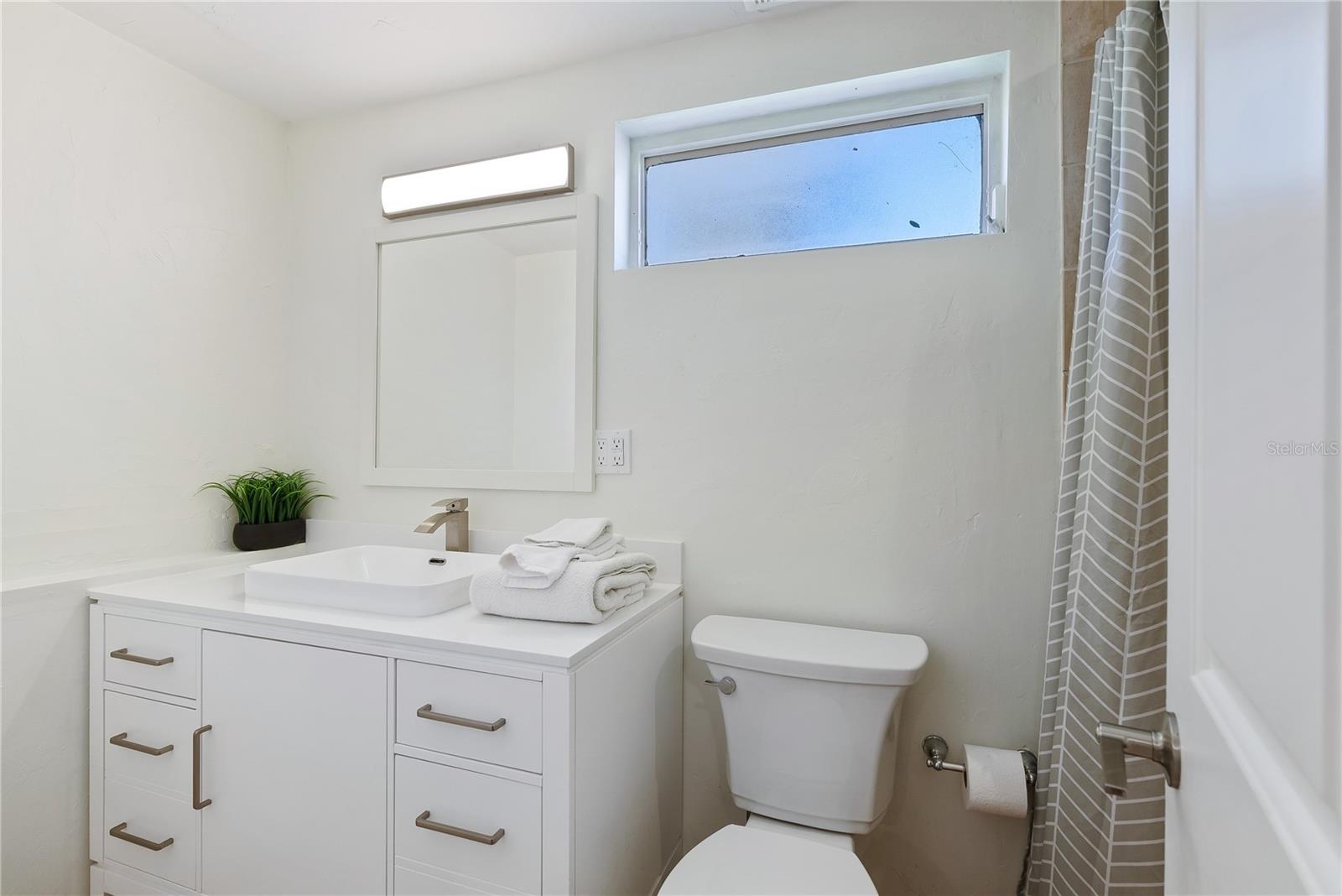 2311 WALDEMERE ST #B — photo 13