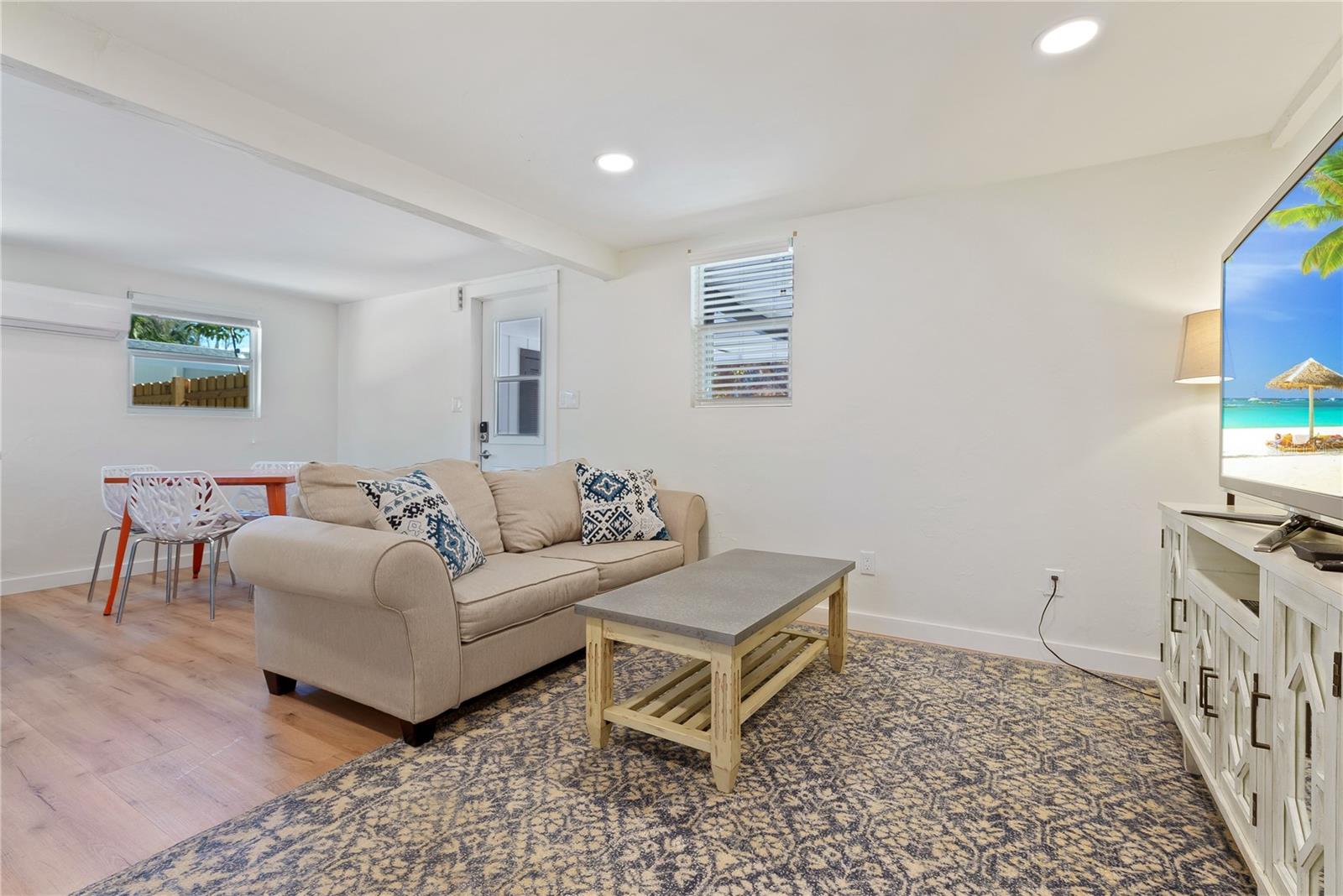 2311 WALDEMERE ST #B — photo 10