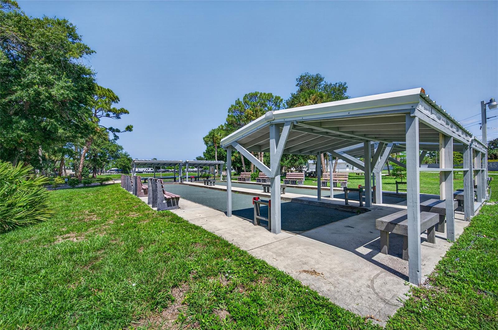 11 DEL PRADO DR — photo 61