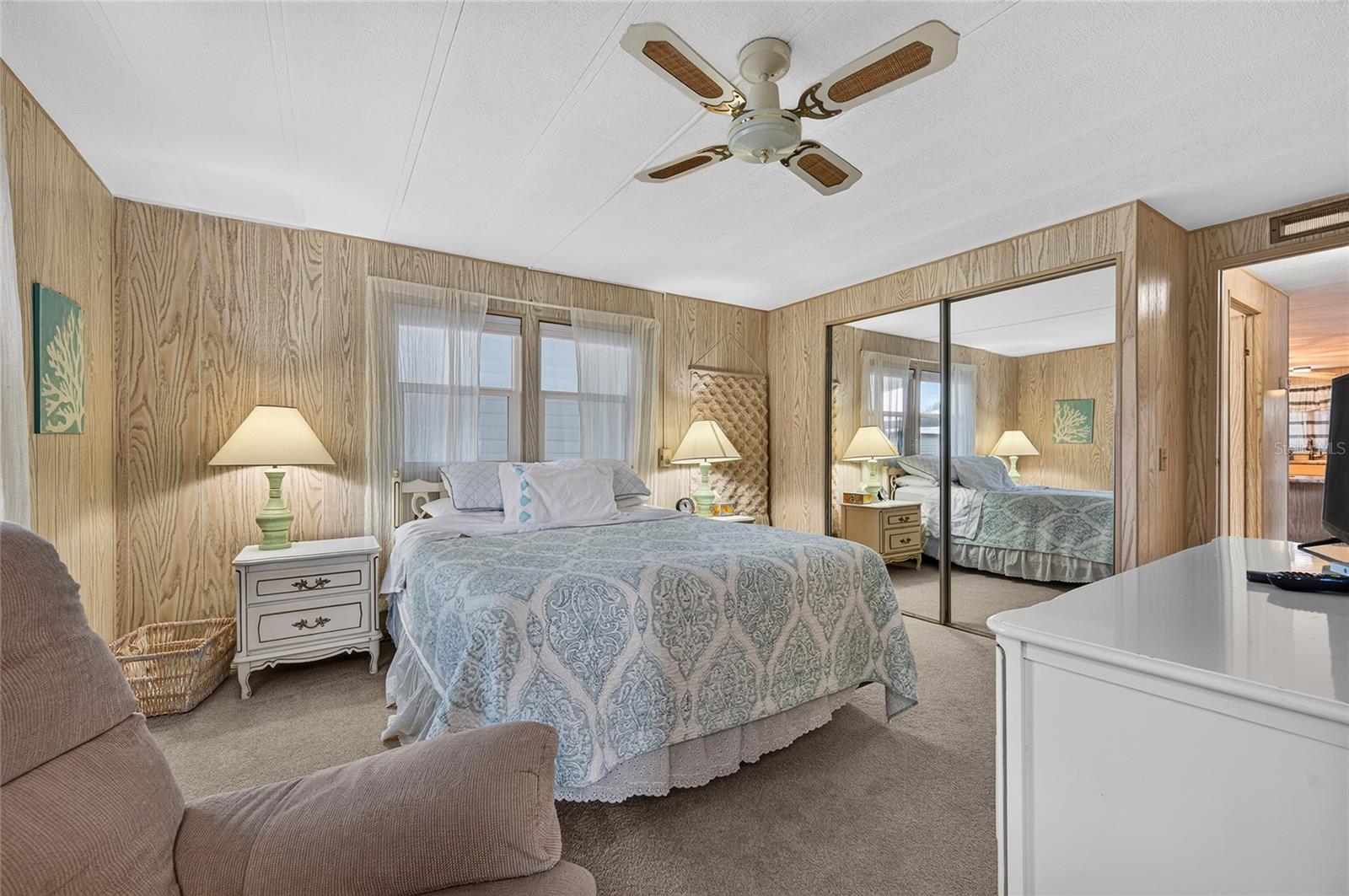11 DEL PRADO DR — photo 28