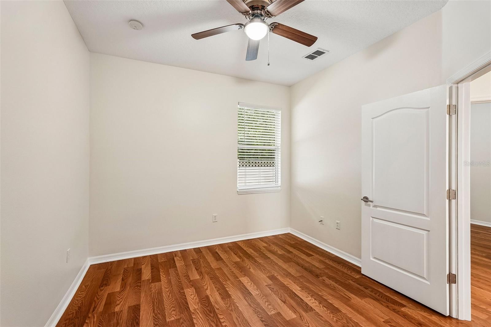 1468 DARYL DR — photo 18
