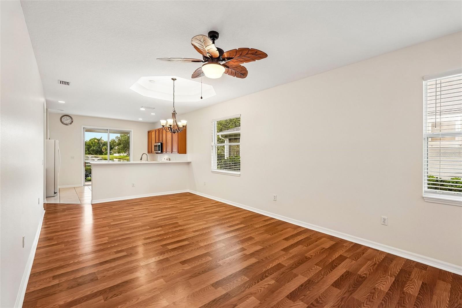 1468 DARYL DR — photo 8