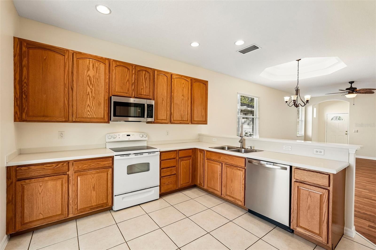1468 DARYL DR — photo 11