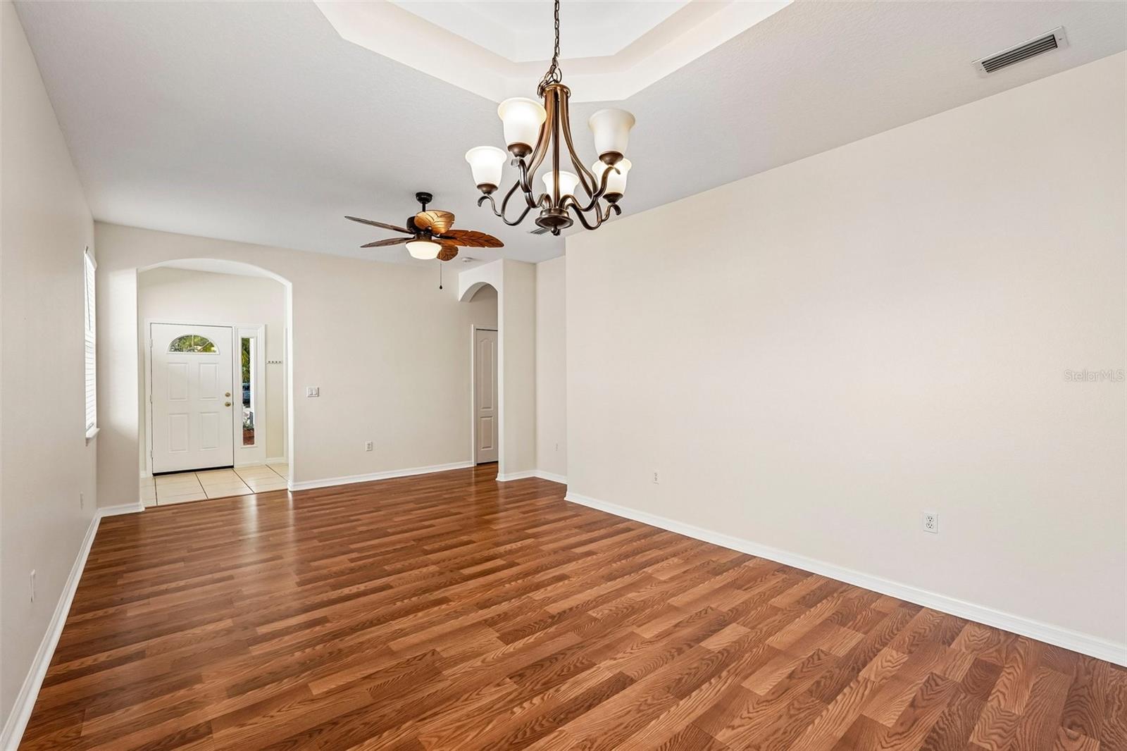 1468 DARYL DR — photo 9