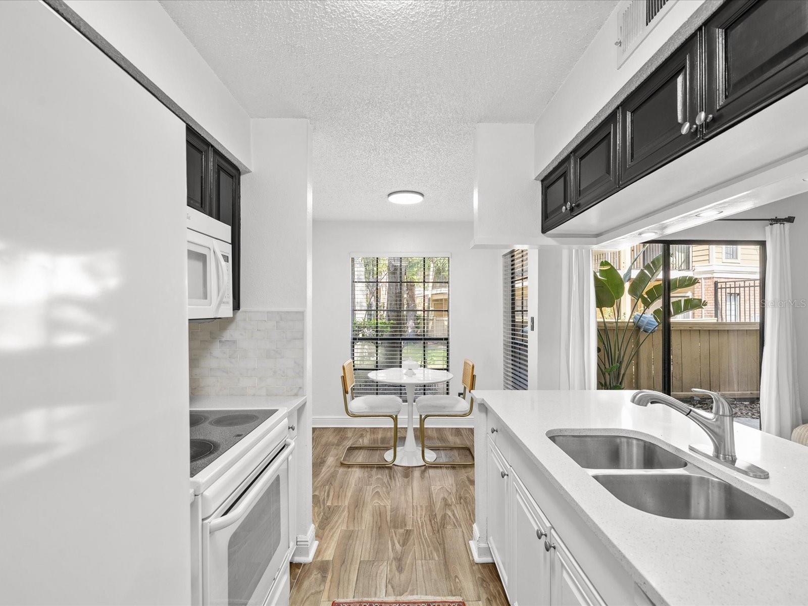 8653 MALLARD RESERVE DR #103 — photo 4