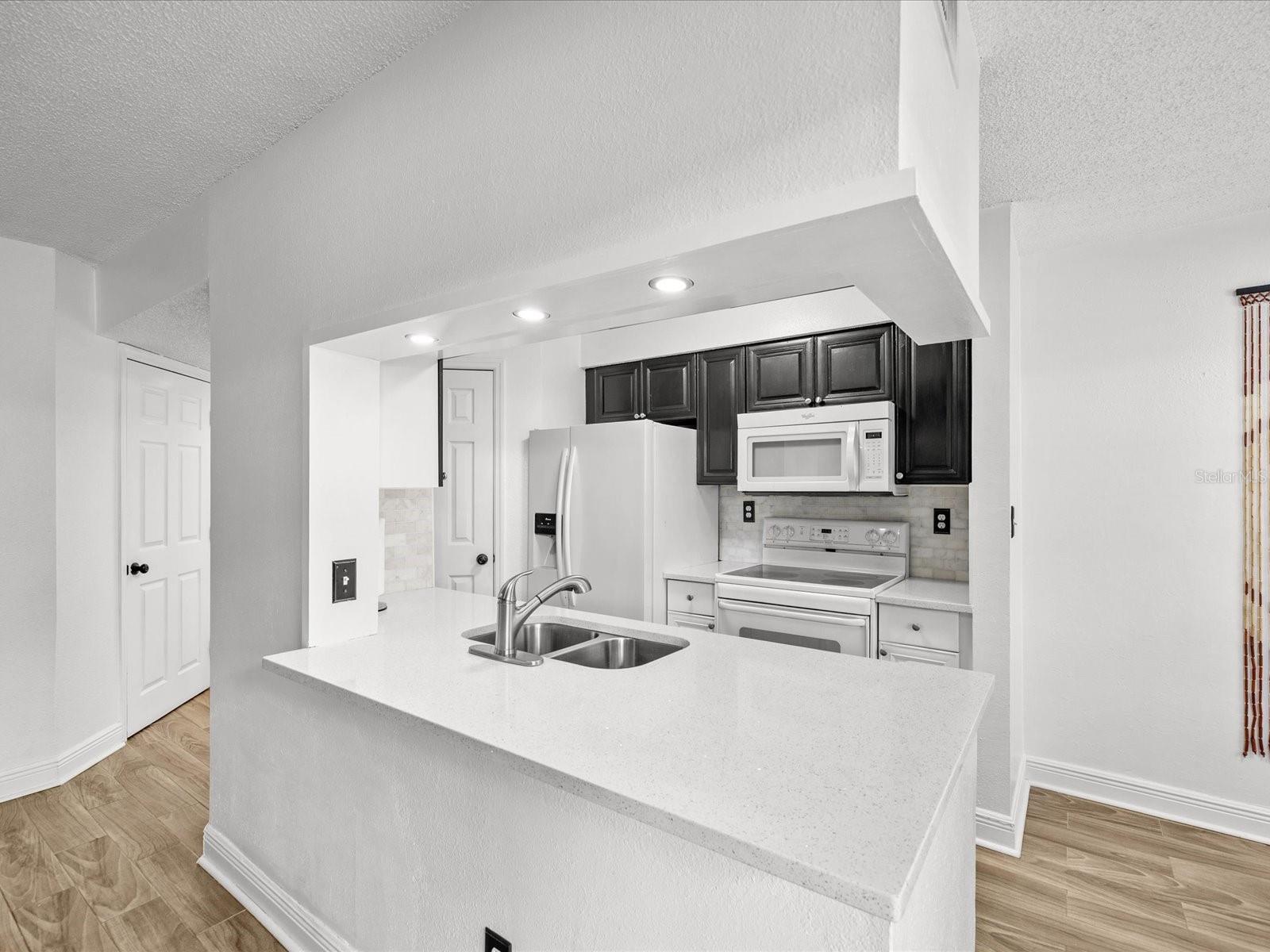 8653 MALLARD RESERVE DR #103 — photo 6