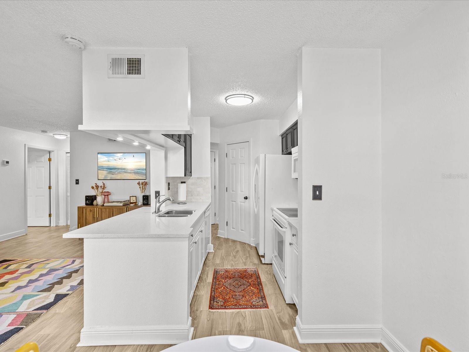 8653 MALLARD RESERVE DR #103 — photo 9