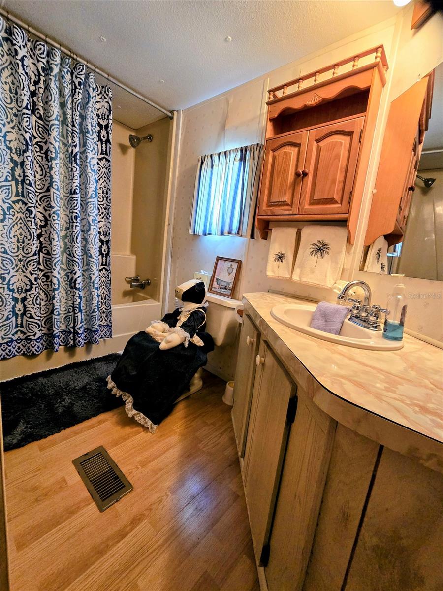 6336 WEALTHY LN — photo 19