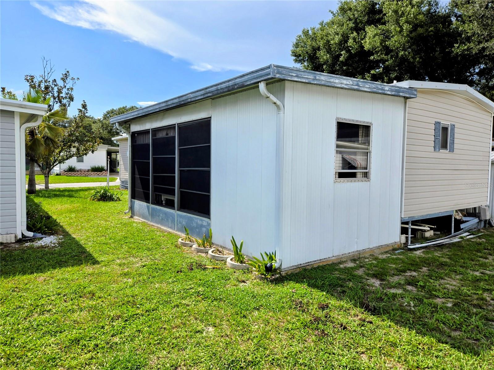 6336 WEALTHY LN — photo 25