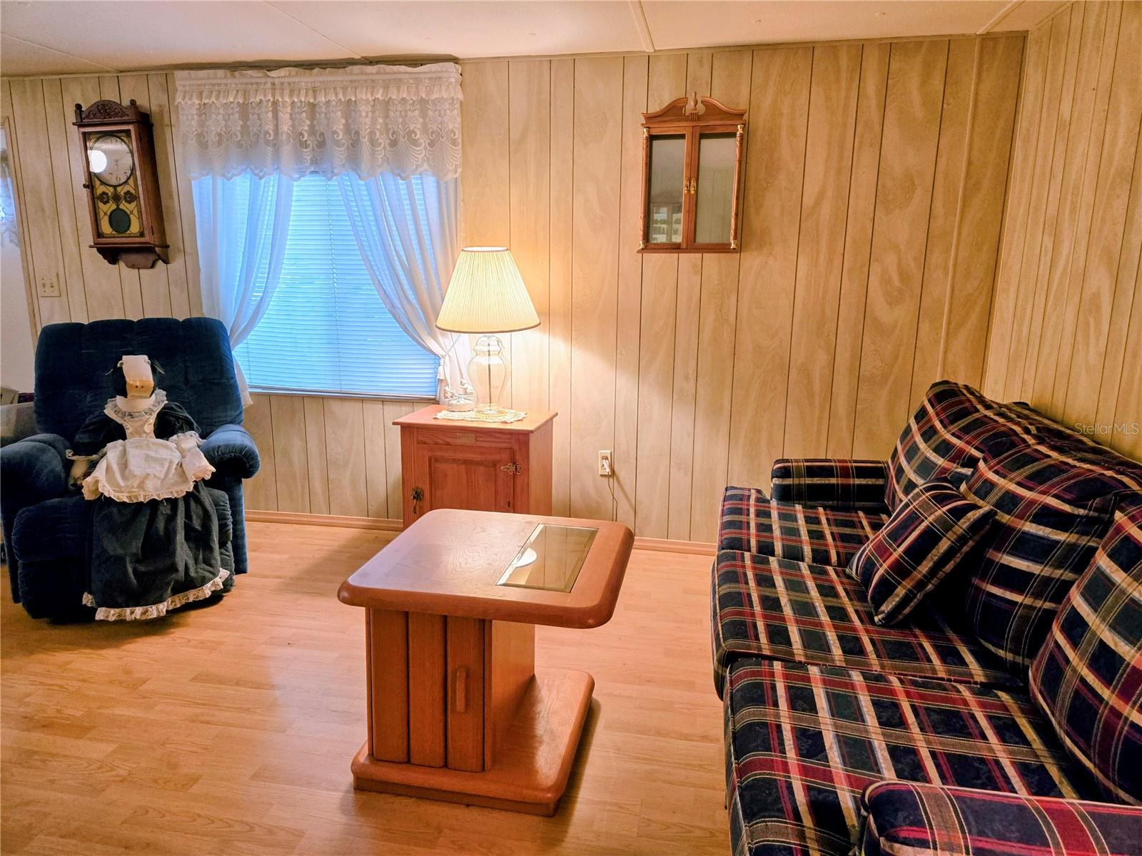 6336 WEALTHY LN — photo 4